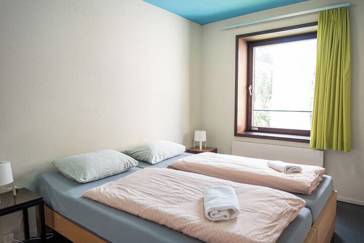 Room 10 of 39