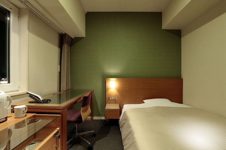 Room 19 of 46