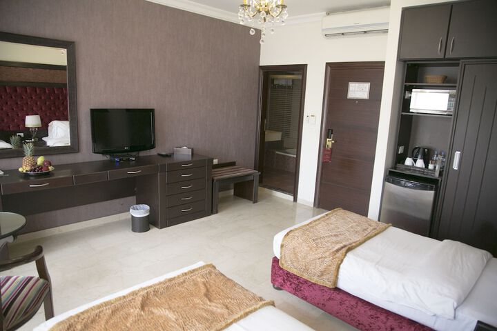 Room 17 of 79