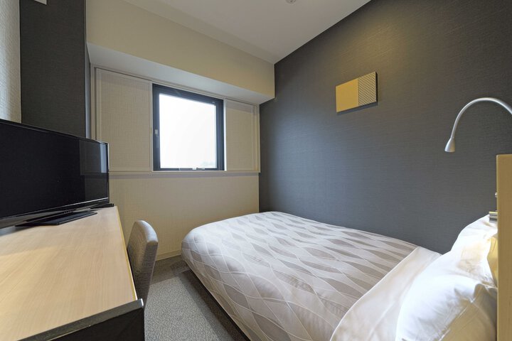 Room 14 of 40