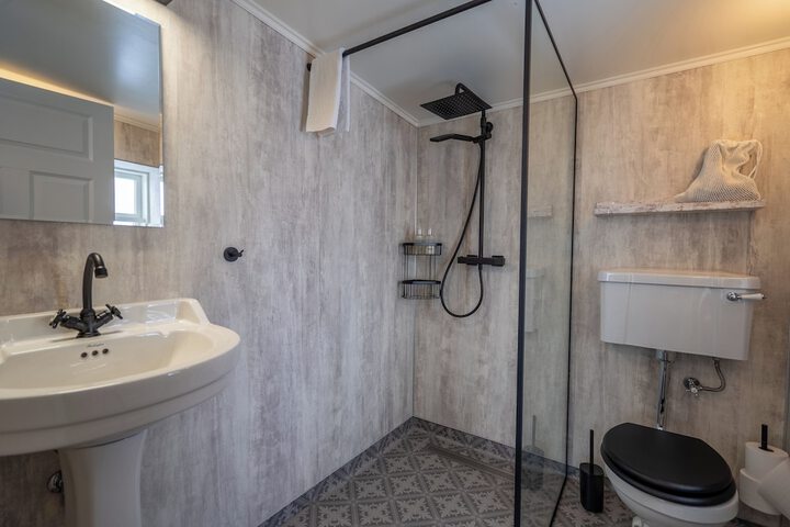 Room 155 of 179