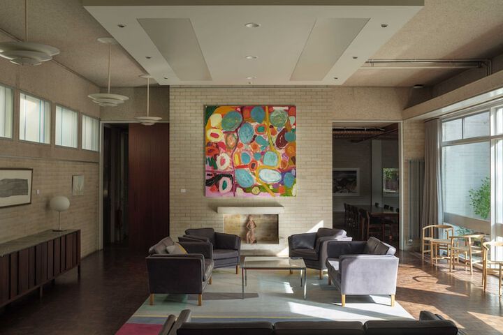 Room 16 of 32