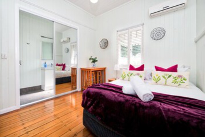 Room 8 of 22