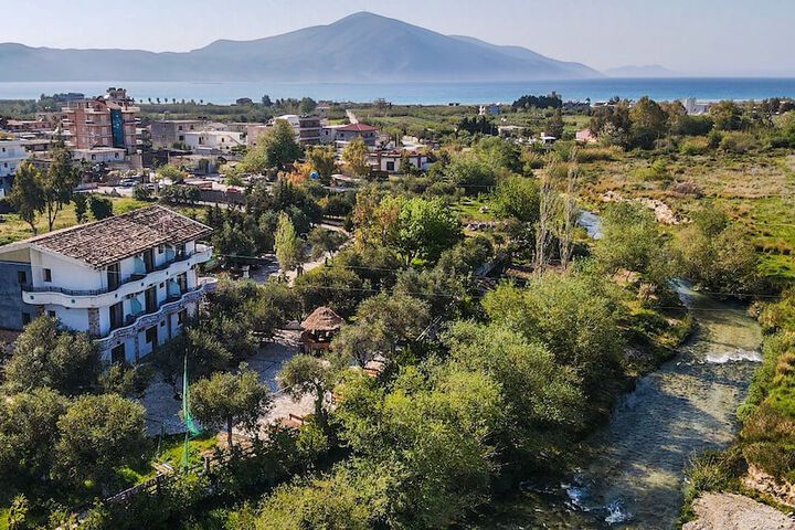 Oasis Hotel