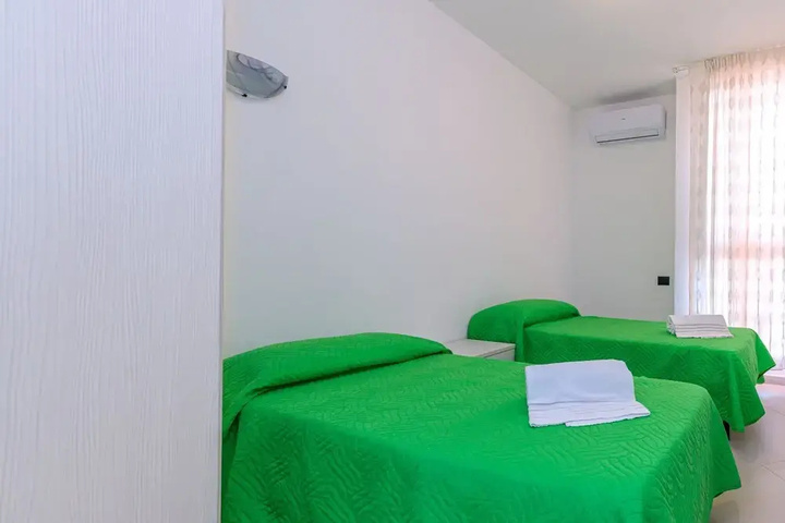 Room 7 of 21