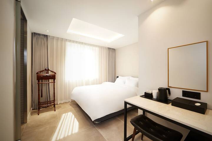Room 10 of 70