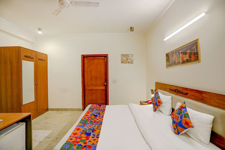 Room 16 of 27
