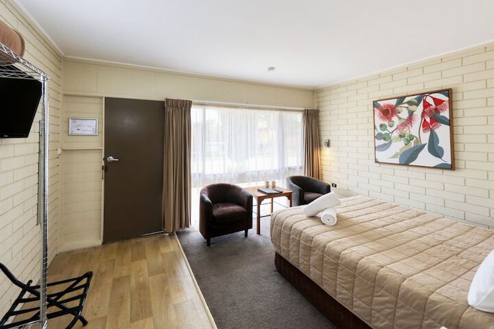 Room 10 of 47