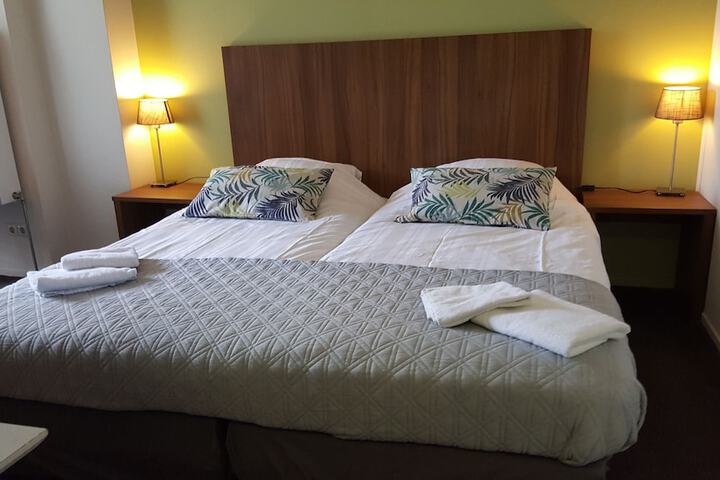 Room 2 of 45