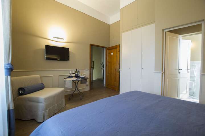 Room 8 of 46