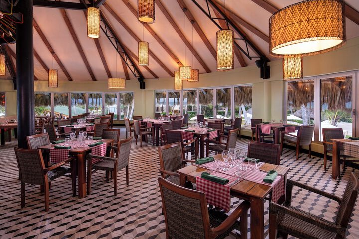 Dining 85 of 131