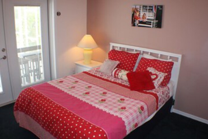 Room 16 of 19