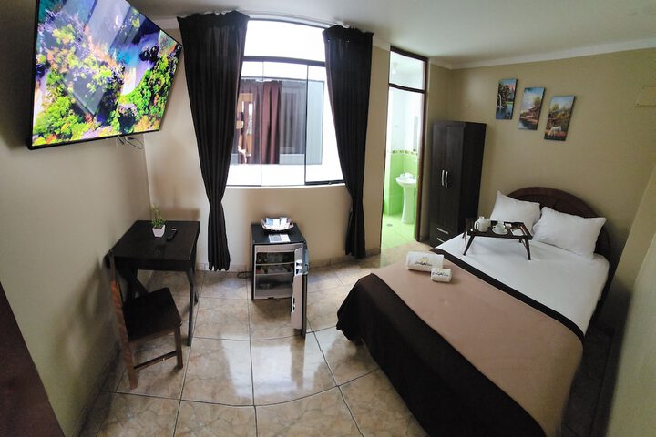 Room 5 of 17