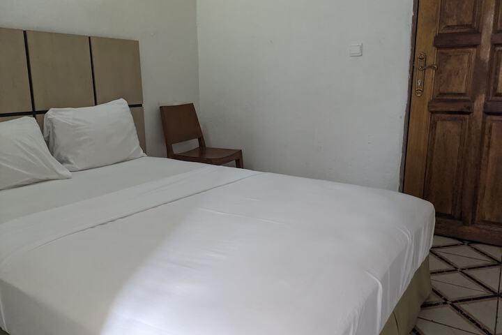 Room 15 of 36