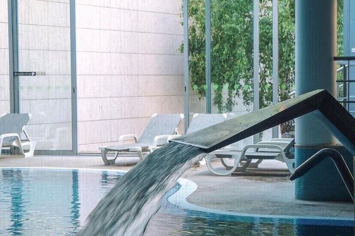 Pool 41 of 75