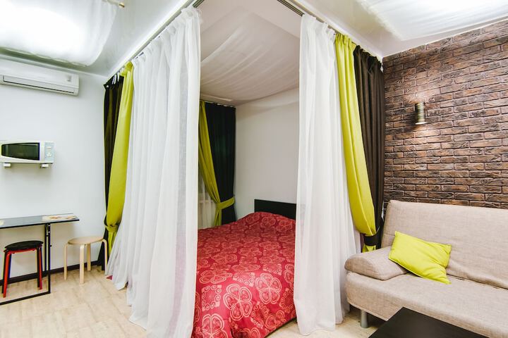 Room 4 of 172