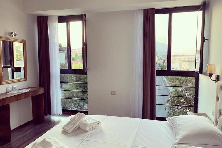 Room 49 of 114
