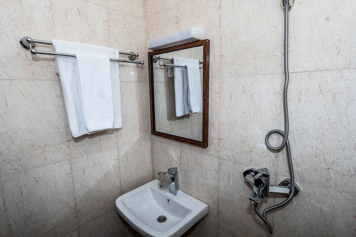 Room 30 of 42