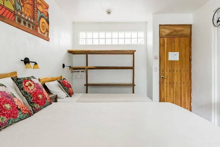 Room 30 of 137