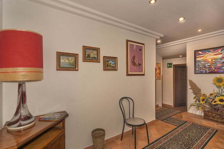 Ballroom/Hall 42 of 47