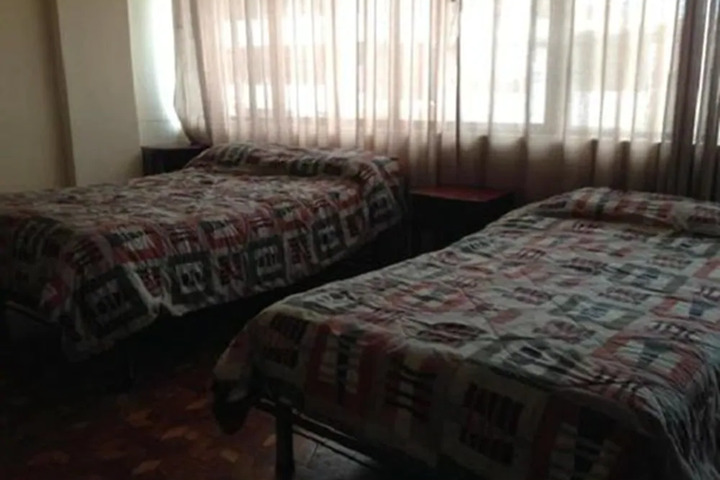 Room 2 of 7