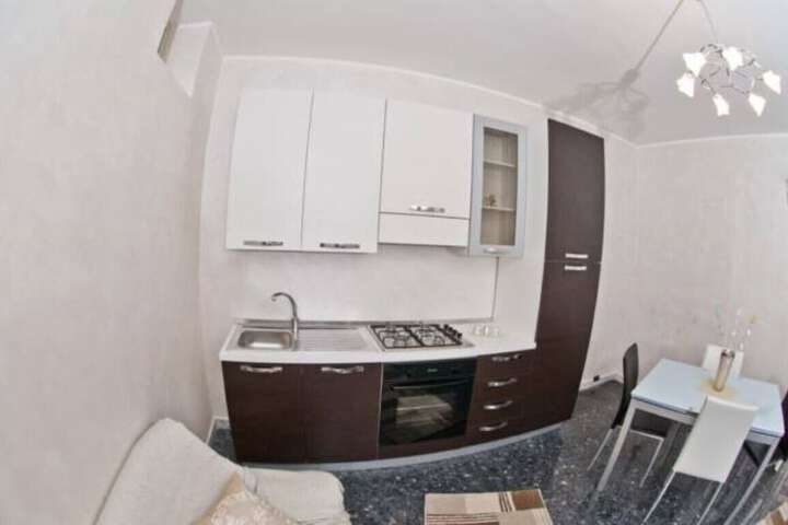 Room 16 of 37