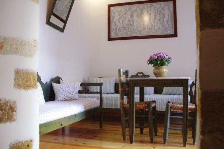 Room 14 of 38
