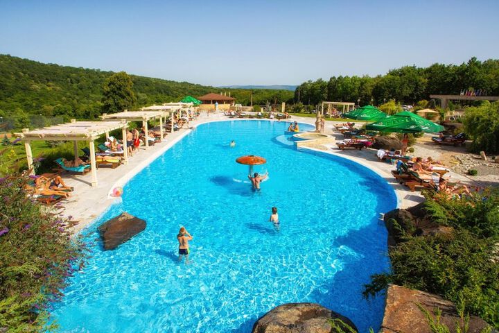 Pool Hotel