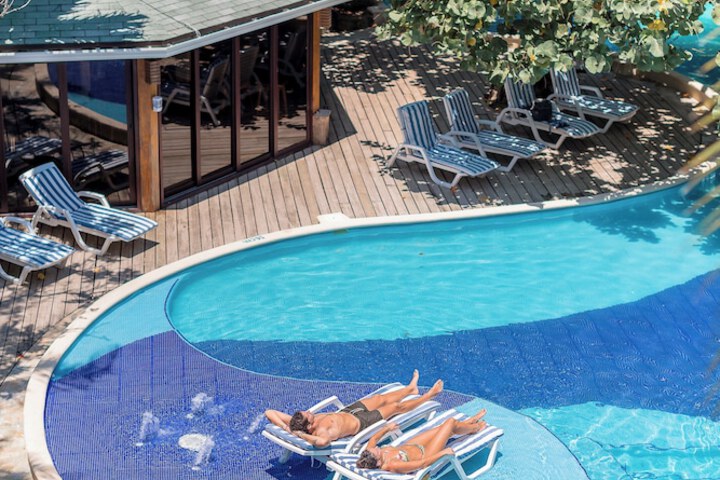 Pool 130 of 270