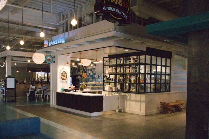 Shopping mall