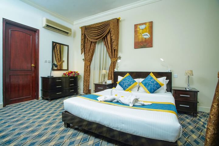 Room 26 of 37