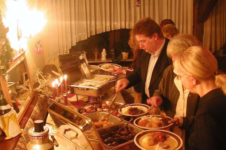 Dining 4 of 5