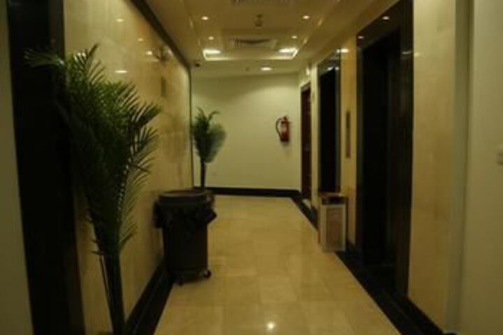 Ballroom/Hall 31 of 45
