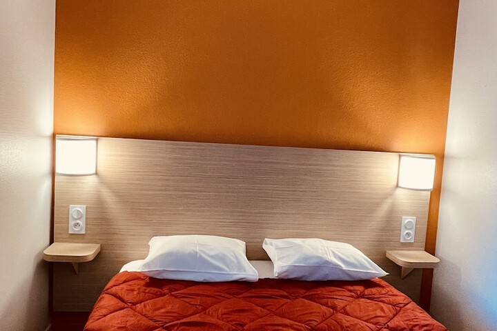Room 13 of 34