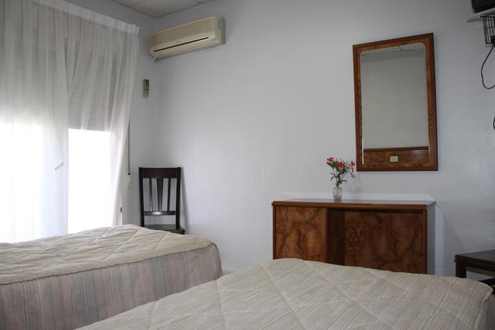 Room 11 of 30