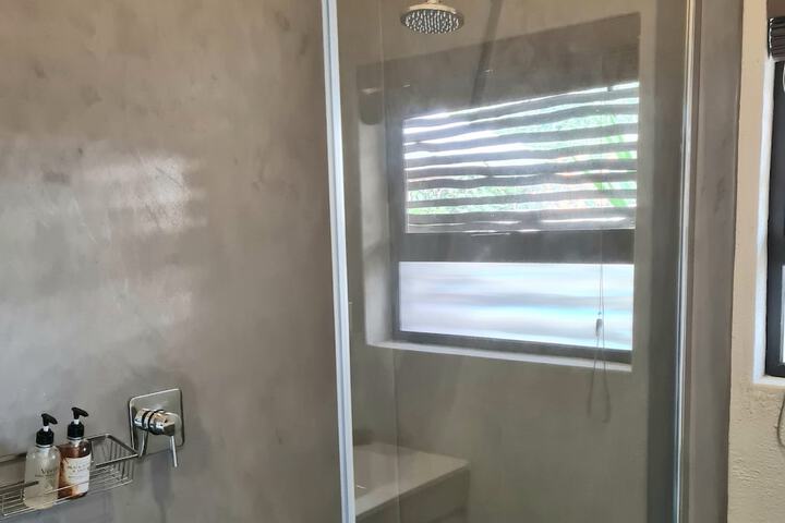 Room 18 of 52