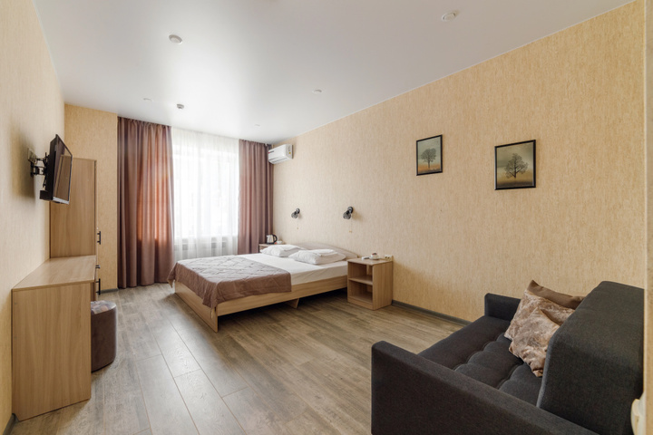 Room 13 of 50