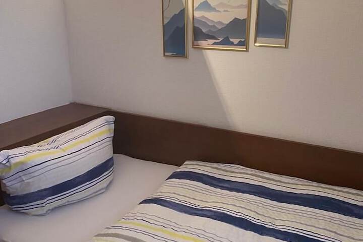 Room 15 of 39
