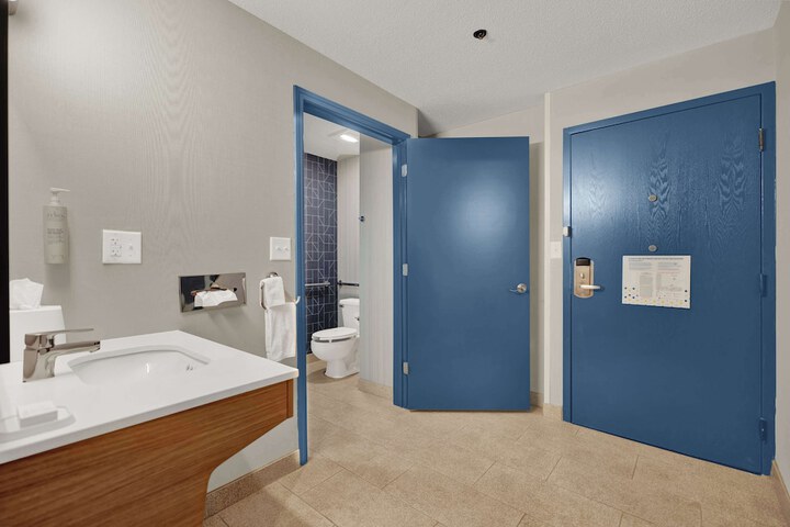 Room 56 of 91