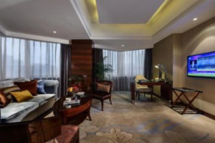 Room 54 of 90
