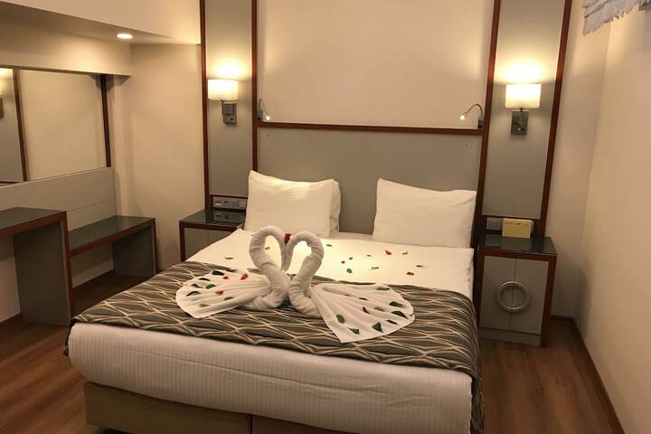 Room 11 of 53