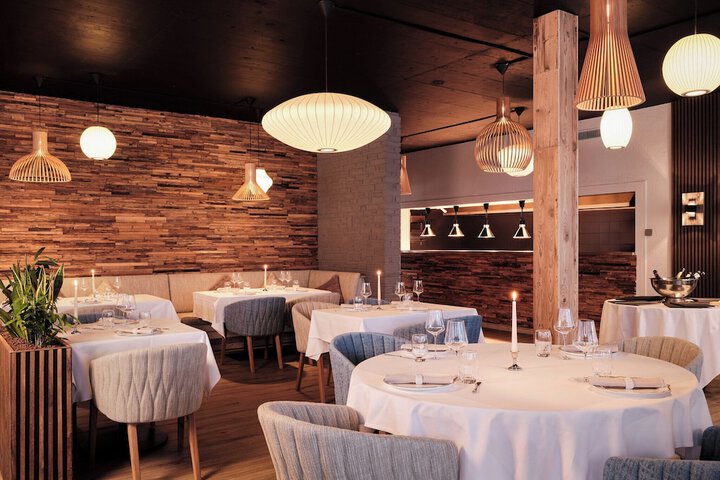 Dining 43 of 61