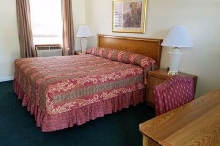 Room 32 of 47