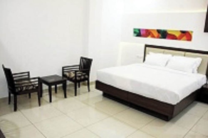 Room 6 of 19