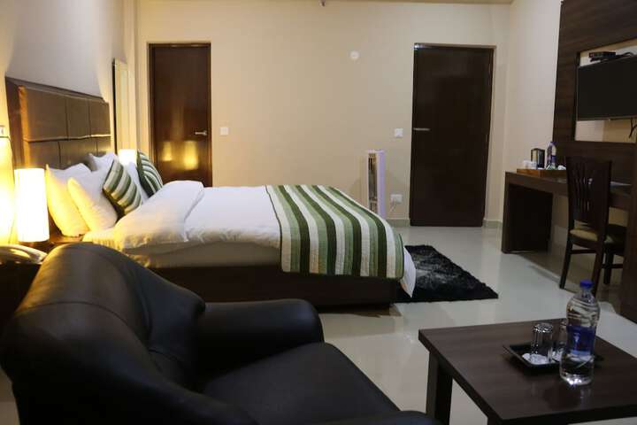 Room 9 of 44