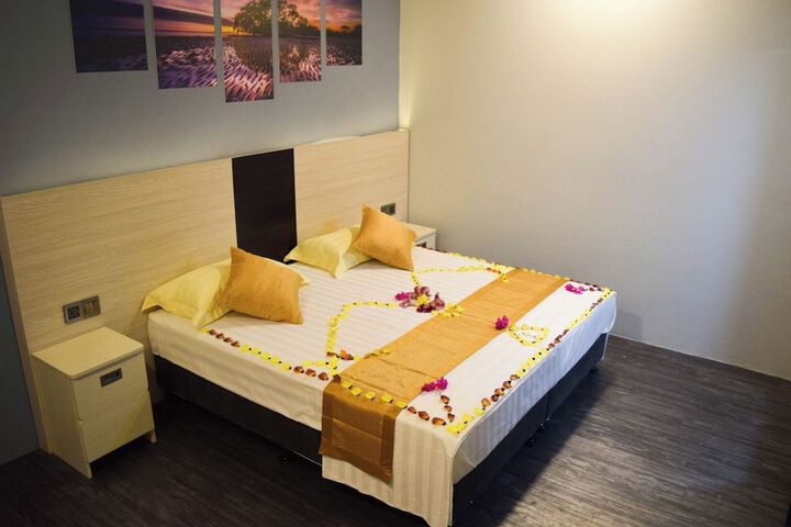 Room 4 of 14