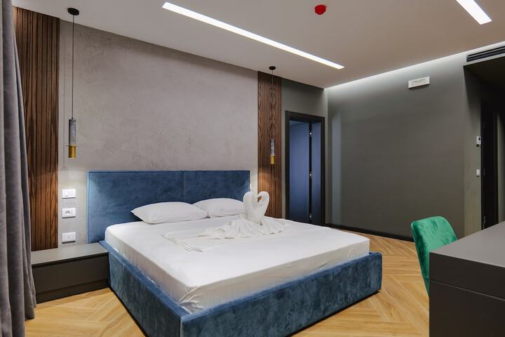 Room 62 of 148