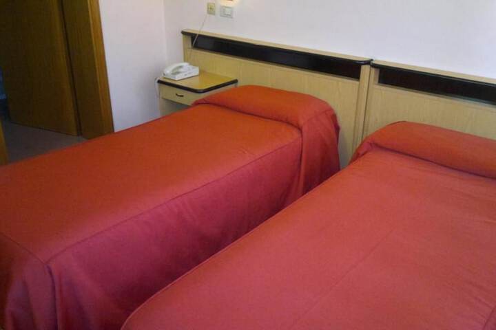 Room 7 of 34