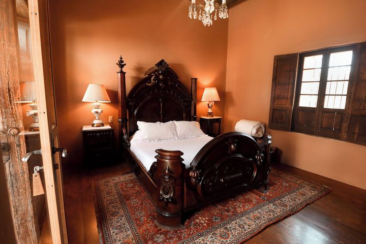 Room 16 of 49
