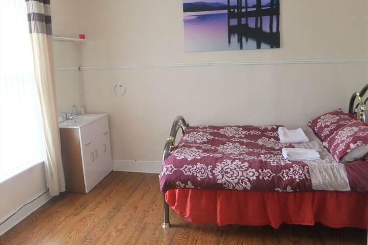 Room 17 of 22